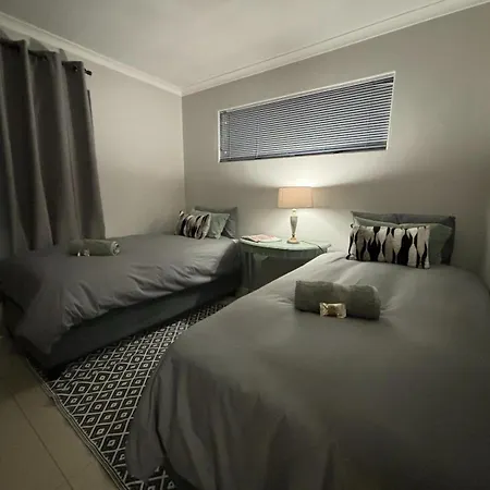 Durbanville Self Catering Apartments Kaapstad Buitenkant foto