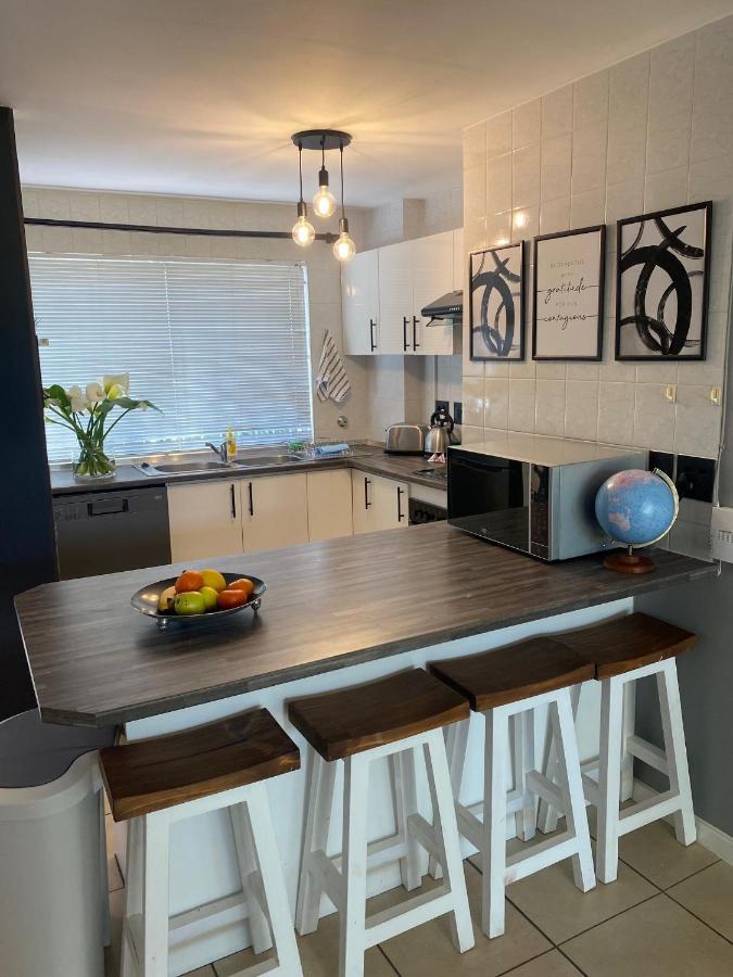 Durbanville Self Catering * Kaapstad